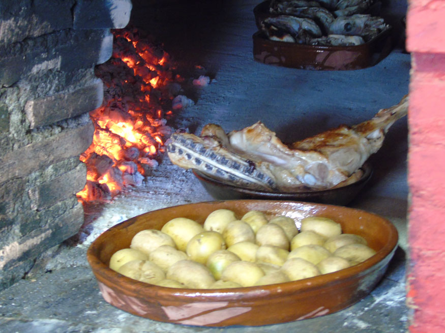 Uno de los platos mas tradicionales de estas fechas es el lechazo asado.