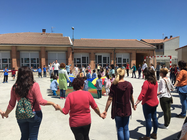 Celebración del Día Mundial de la Diversidad Cultural en el colegio de Sanchonuño.