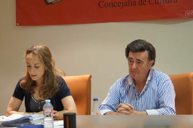 El alcalde de Cuéllar, Jesús García, y la gerente de Honorse, Maite Ferreiro.