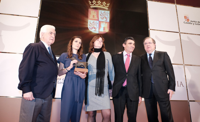 Santiago Martín "El Viti",, Raquel Sanz, Herrera y los padres de Víctor Barrio.