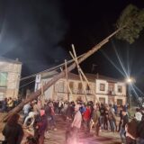 Zarzuela del Pinar recupera la tradición de la subida del mayo