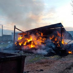 Incendio presuntamente provocado en un pajar en Fuentepelayo