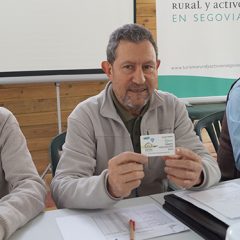 La asociación de Turismo Rural presenta su tarjeta de fidelización de clientes en Pinocio
