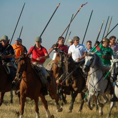 Navas de Oro abre la temporada de encierros a caballo