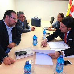Eduardo Verdugo se reúne con Suárez-Quiñones para conocer el proyecto de la terminal de autobuses de Nava