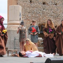 Los Mirmidones ponen en escena esta jornada la obra «Troyanas» en Cantalejo