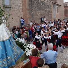 Jotas y paloteos en Lastras de Cuéllar y romería de la Virgen del Pinar en Cantalejo