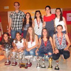 Las chicas del sala Cuéllar finalizan la temporada ganando la Supercopa