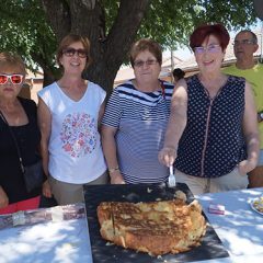 Concurso de tortillas y la tradicional paella en las fiestas del barrio de San Gil
