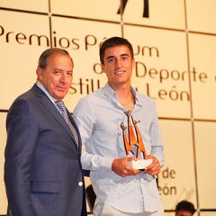 Carlos Baeza recibió el premio Podium al Mejor Deportista Promesa de Castilla y León