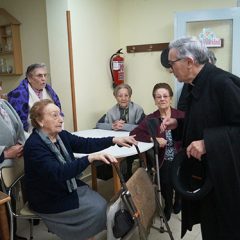 El Obispo de Segovia inaugura la remodelación de la residencia El Alamillo de Cuéllar