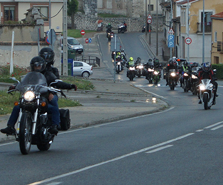 Las motos toman las calles en Cuéllar
