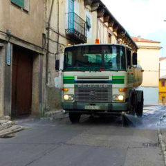 El ayuntamiento de Cuéllar vuelve a desinfectar las calles como medida preventiva