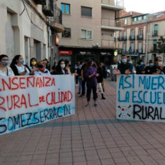 Los vecinos de Gomezserracín se movilizan de nuevo en defensa de la escuela rural