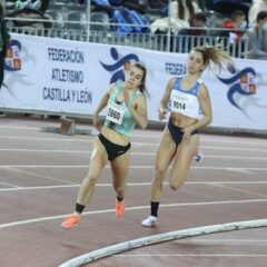 Ángela García, campeona regional de los 400 metros en pista cubierta